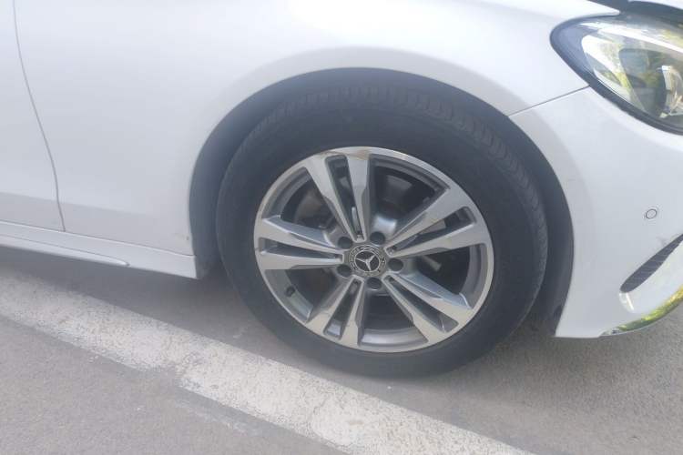 Used Mercedes-Benz C-Class 2017 C 200 L Sport Edition Right Front Wheel Hub