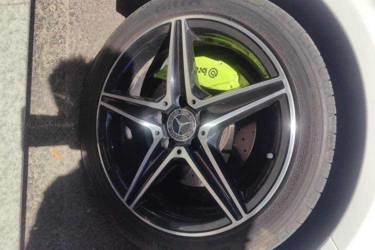 Used Mercedes-Benz C-Class 2017 C 200 Coupe Right Front Wheel Hub