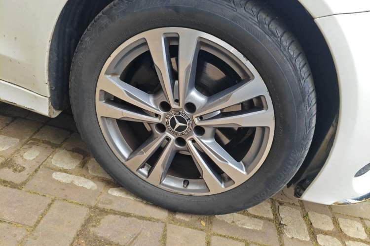 Used Mercedes-Benz C-Class 2017 Facelift C 200 L Sport Edition Right Front Wheel Hub