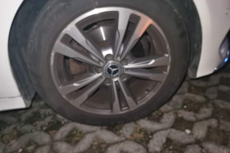 Used Mercedes-Benz C-Class 2017 Facelift C 200 L Sport Edition Right Front Wheel Hub
