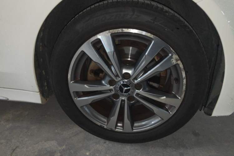 Used Mercedes-Benz C-Class 2017 C 200 L Sport Edition Right Front Wheel Hub
