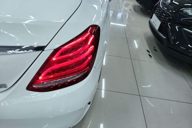 Used Mercedes-Benz C-Class 2017 Revised C 180 L Dynamic Sports Edition Right Rear Taillight