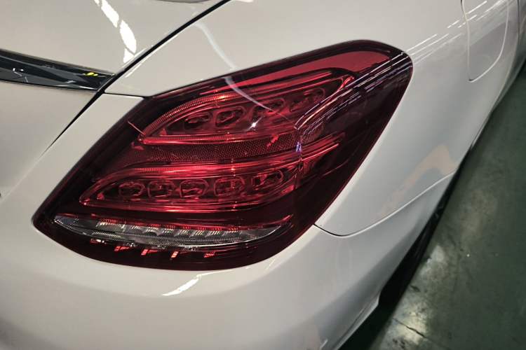 Used Mercedes-Benz C-Class 2017 Restyled C 200 Sport Edition Right Rear Taillight