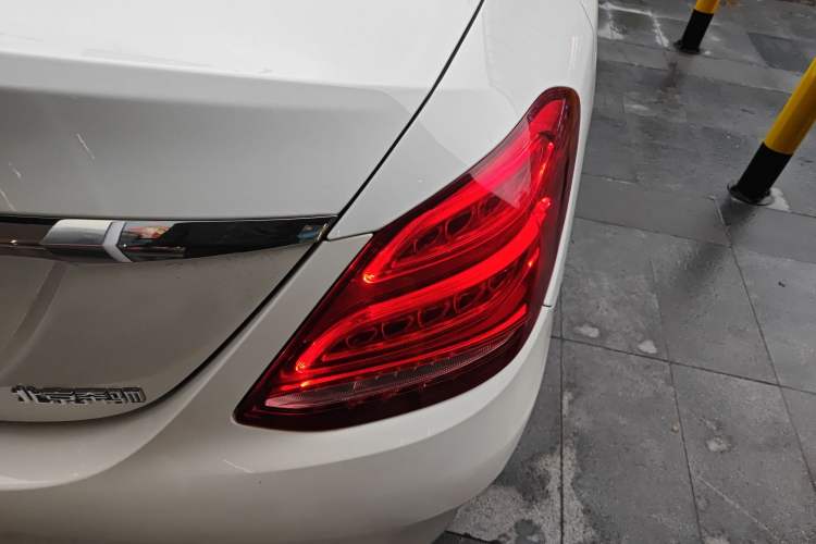 Used Mercedes-Benz C-Class 2017 Facelift C 200 L Sport Edition Right Rear Taillight