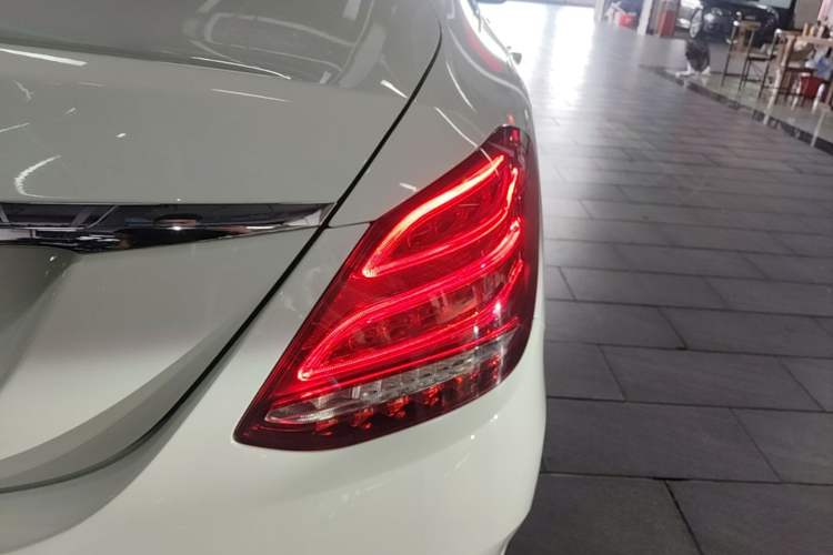 Used Mercedes-Benz C-Class 2017 C 200 L Sport Edition Right Rear Taillight