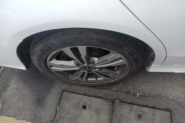 Used Mercedes-Benz C-Class 2017 Facelift C 200 L Sport Edition Right Rear Wheel Hub