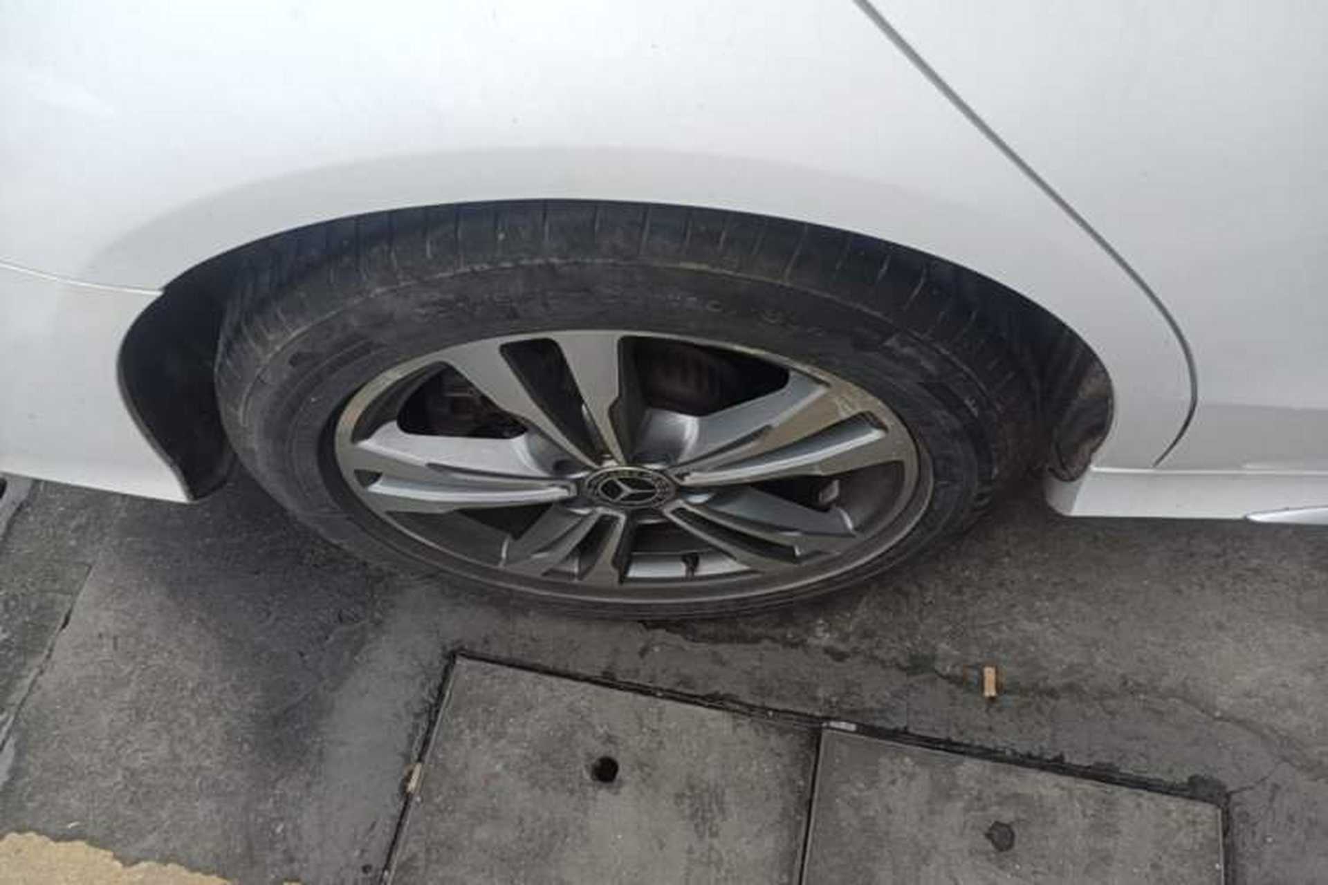 Used Mercedes-Benz C-Class 2017 Facelift C 200 L Sport Edition Right Rear Wheel Hub