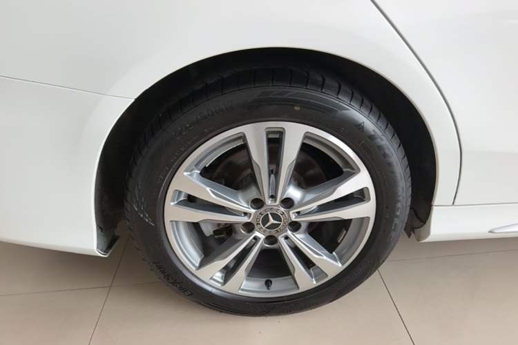 Used Mercedes-Benz C-Class 2017 Facelift C 200 L Sport Edition Right Rear Wheel Hub
