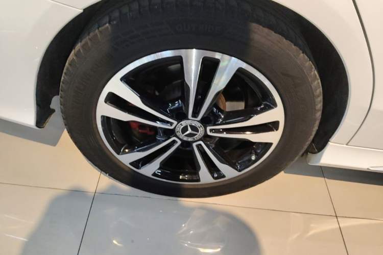 Used Mercedes-Benz C-Class 2017 C 200 L Sport Edition Right Rear Wheel Hub