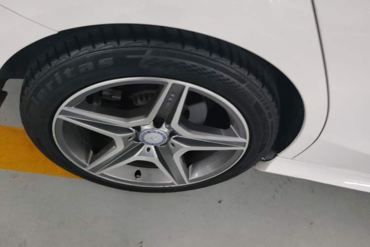 Used Mercedes-Benz C-Class 2017 C 180 Estate Right Rear Wheel Hub