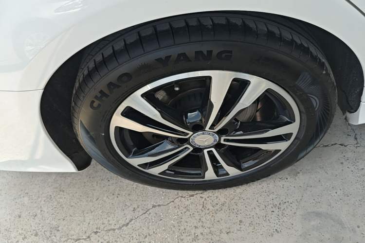 Used Mercedes-Benz C-Class 2017 C 200 Sport Edition Right Rear Wheel Hub