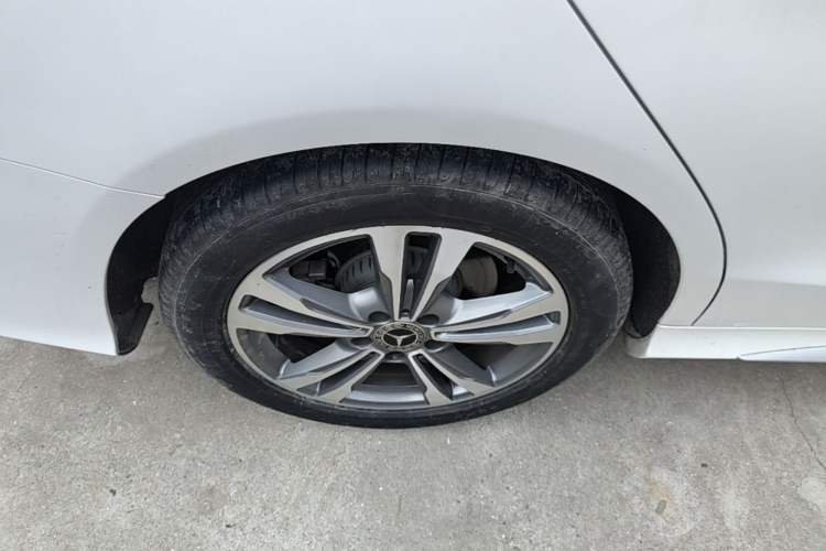 Used Mercedes-Benz C-Class 2017 Facelift C 200 L Sport Edition Right Rear Wheel Hub