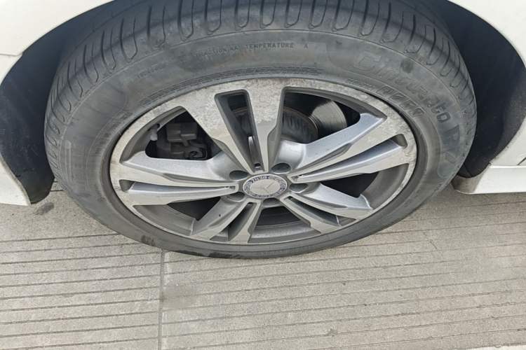 Used Mercedes-Benz C-Class 2017 Facelift C 200 L Sport Edition Right Rear Wheel Hub