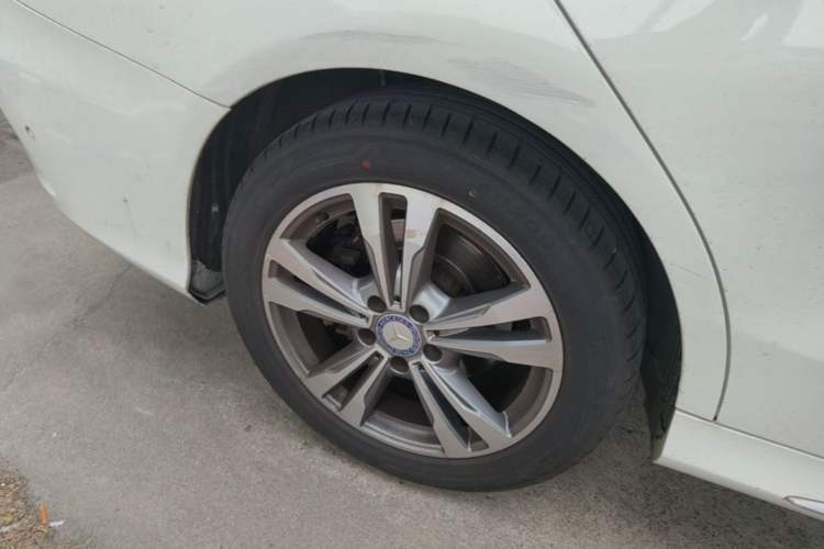 Used Mercedes-Benz C-Class 2017 Facelift C 200 L Sport Edition Right Rear Wheel Hub