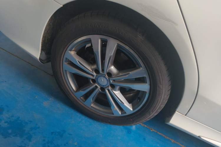 Used Mercedes-Benz C-Class 2017 Facelift C 200 L Sport Edition Right Rear Wheel Hub