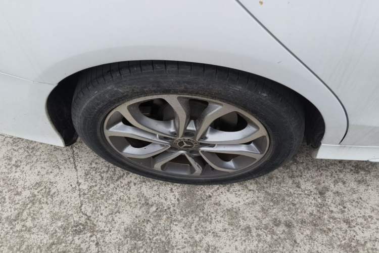 Used Mercedes-Benz C-Class 2017 Restyled C 180 L Fashion Edition Sport Version Right Rear Wheel Hub
