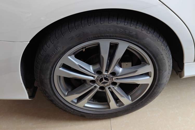 Used Mercedes-Benz C-Class 2017 Facelift C 200 L Sport Edition Right Rear Wheel Hub
