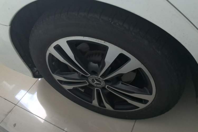 Used Mercedes-Benz C-Class 2017 Restyled C 200 Sport Edition Right Rear Wheel Hub