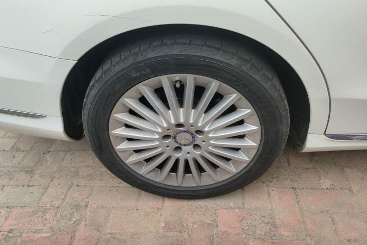 Used Mercedes-Benz C-Class 2017 C 180 L Right Rear Wheel Hub