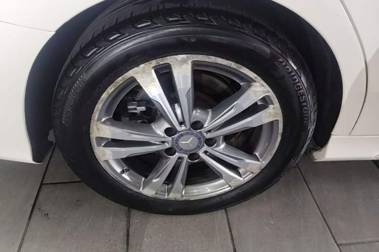 Used Mercedes-Benz C-Class 2017 C 200 L Sport Edition Right Rear Wheel Hub