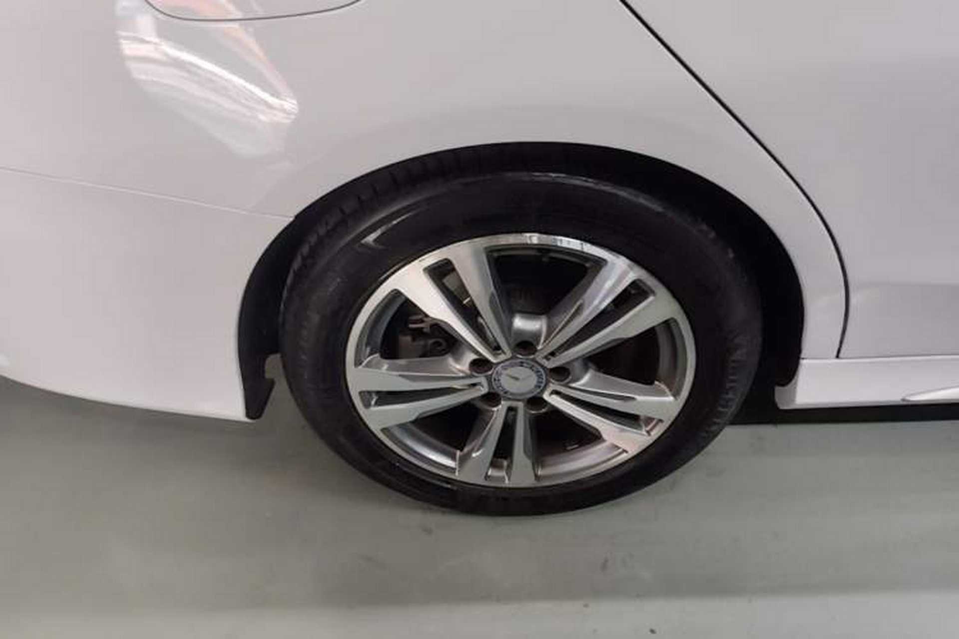 Used Mercedes-Benz C-Class 2017 C 200 L Sport Edition Right Rear Wheel Hub