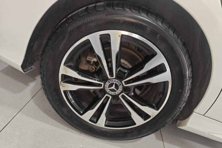 Used Mercedes-Benz C-Class 2017 C 200 Sport Edition Right Rear Wheel Hub