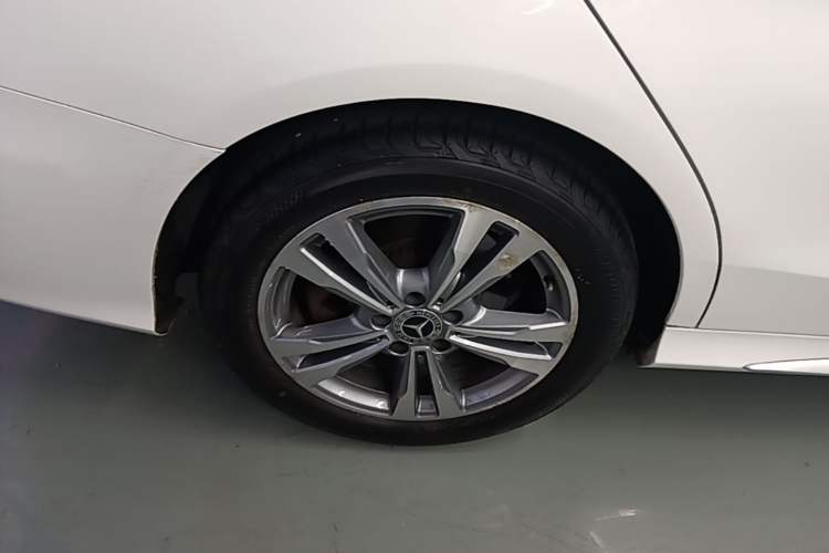 Used Mercedes-Benz C-Class 2017 Facelift C 200 L Sport Edition Right Rear Wheel Hub