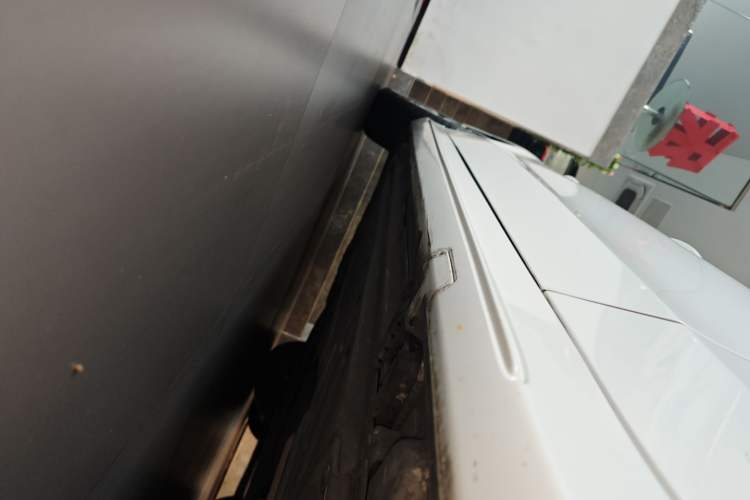 Used Mercedes-Benz C-Class 2017 Restyled C 200 Sport Edition Right Side Sill