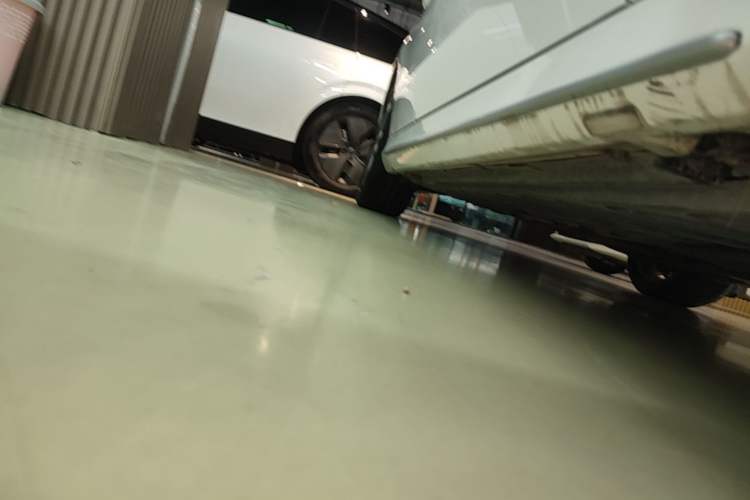 Used Mercedes-Benz C-Class 2017 Facelift C 200 L Sport Edition Right Side Sill