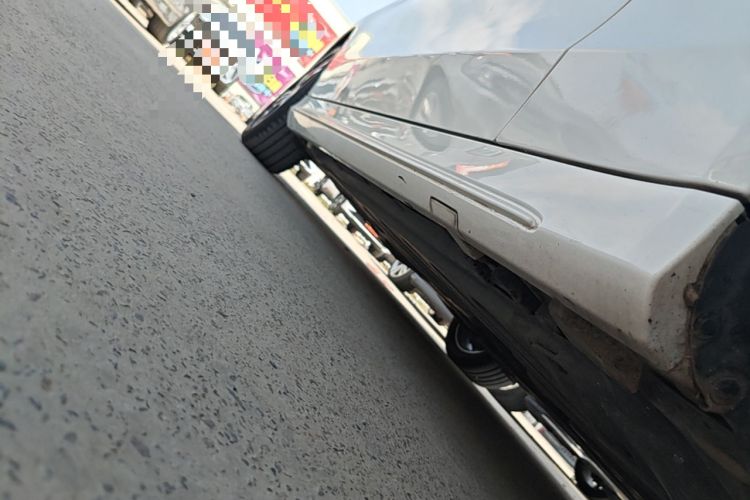 Used Mercedes-Benz C-Class 2017 C 200 Sport Edition Right Side Sill