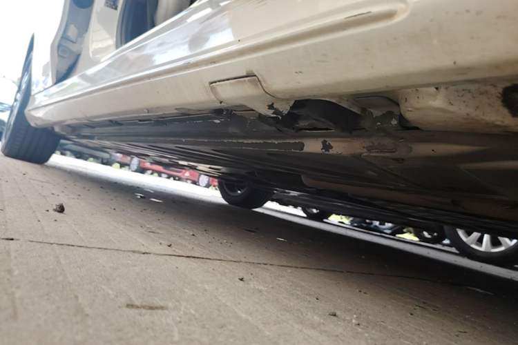 Used Mercedes-Benz C-Class 2017 Restyled C 200 Sport Edition Right Side Sill