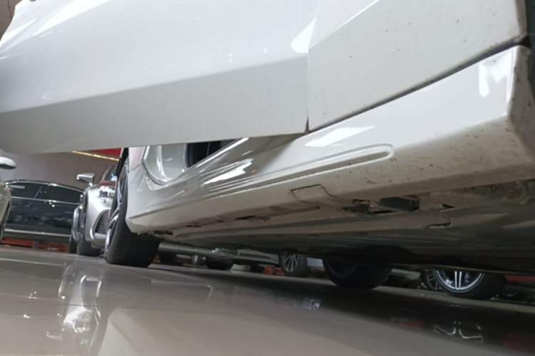 Used Mercedes-Benz C-Class 2017 Facelift C 200 Coupe Right Side Sill