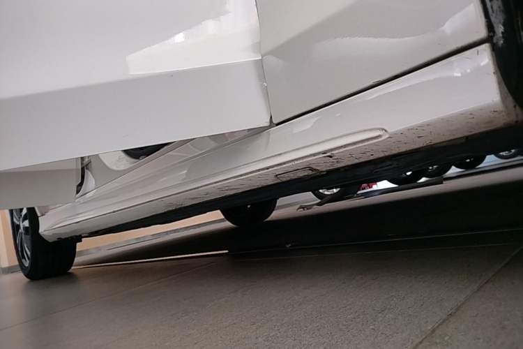 Used Mercedes-Benz C-Class 2017 C 200 Sport Edition Right Side Sill