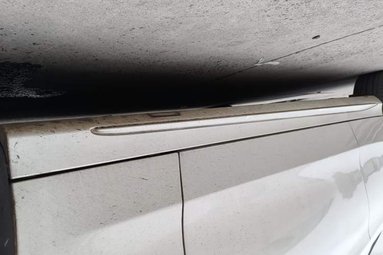 Used Mercedes-Benz C-Class 2017 C 200 Sport Edition Right Side Sill