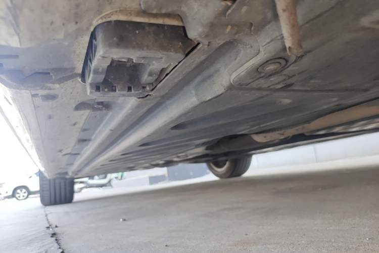 Used Mercedes-Benz C-Class 2017 Facelift C 200 L Sport Edition Right Side Sill