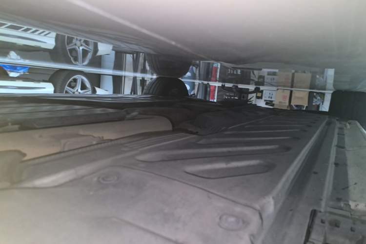 Used Mercedes-Benz C-Class 2017 Restyled C 200 Sport Edition Right Side Sill