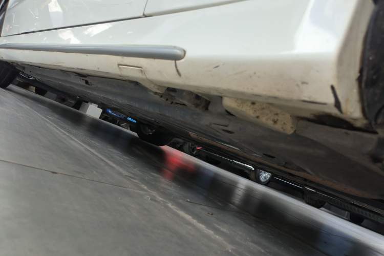 Used Mercedes-Benz C-Class 2017 Restyled C 180 L Fashion Edition Sport Version Right Side Sill
