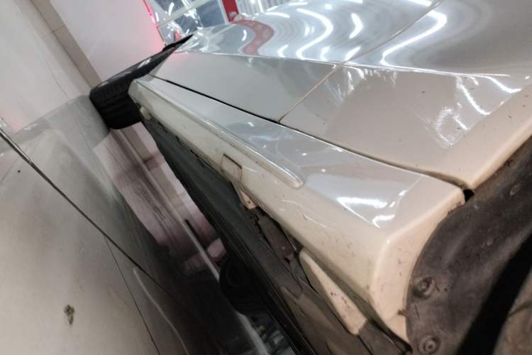 Used Mercedes-Benz C-Class 2017 C 200 station wagon Right Side Sill