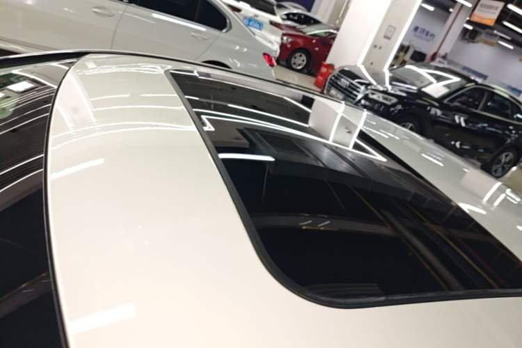 Used Mercedes-Benz C-Class 2017 C 200 Sport Edition Roof