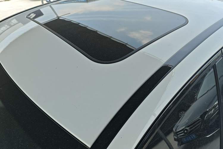 Used Mercedes-Benz C-Class 2017 C 200 Sport Edition Roof