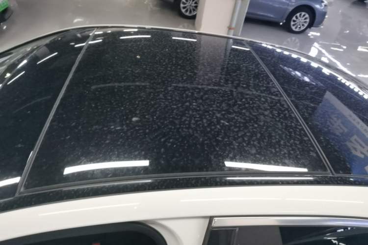 Used Mercedes-Benz C-Class 2017 Facelift C 200 L Sport Edition Roof