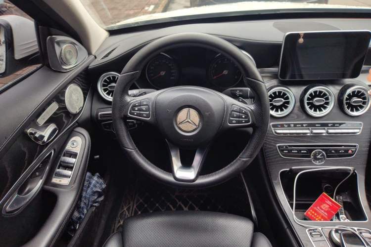 Used Mercedes-Benz C-Class 2017 Facelift C 200 L Sport Edition Steering Wheel