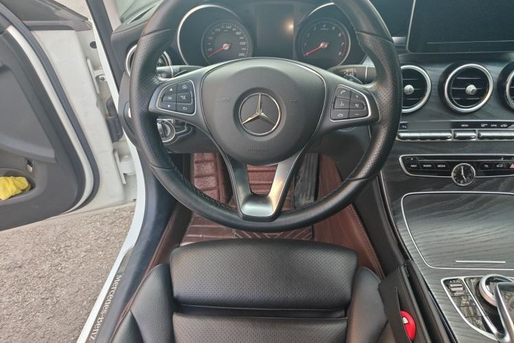 Used Mercedes-Benz C-Class 2017 Facelift C 200 L Sport Edition Steering Wheel
