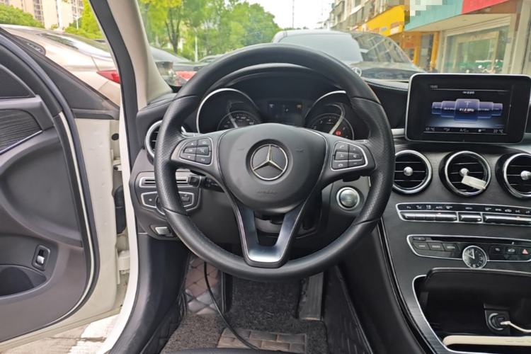 Used Mercedes-Benz C-Class 2017 Facelift C 200 L Sport Edition Steering Wheel