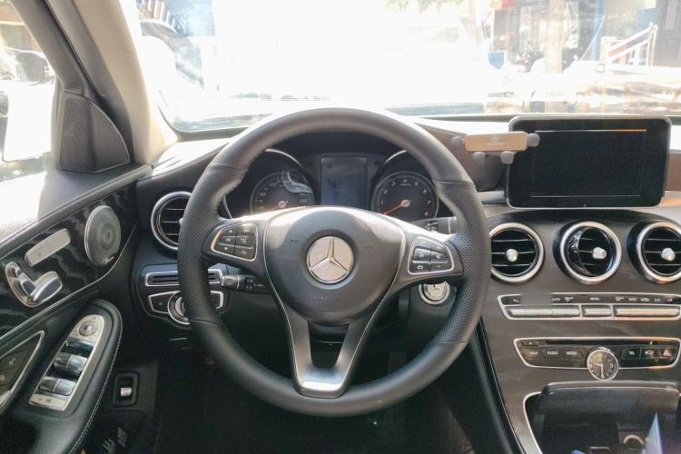 Used Mercedes-Benz C-Class 2017 Facelift C 200 L Sport Edition Steering Wheel