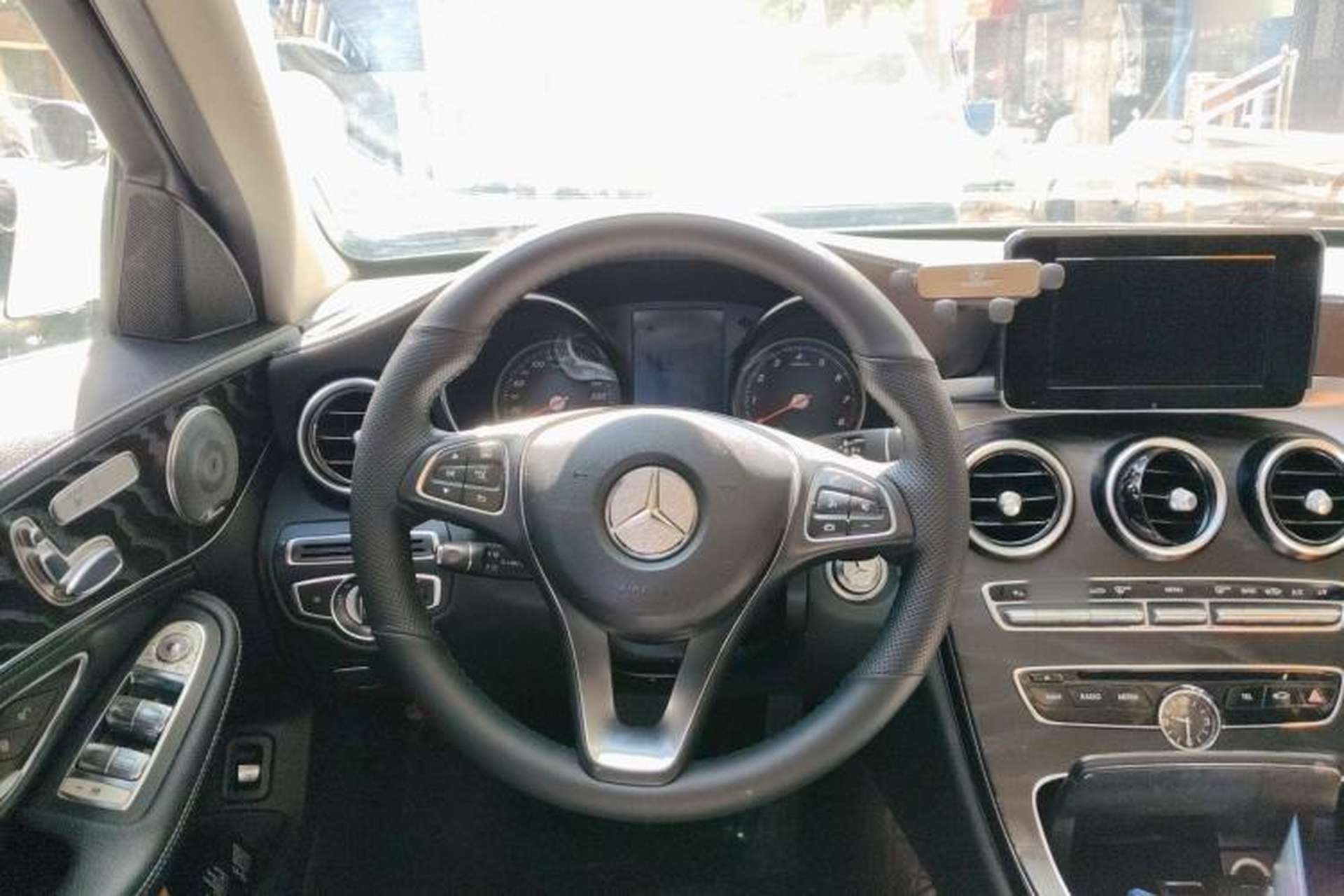 Used Mercedes-Benz C-Class 2017 Facelift C 200 L Sport Edition Steering Wheel