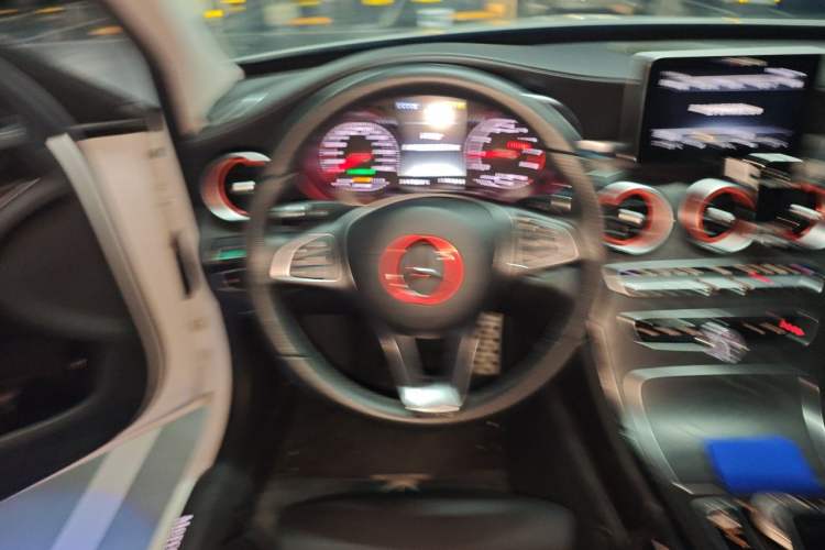 Used Mercedes-Benz C-Class 2017 Facelift C 200 L Sport Edition Steering Wheel
