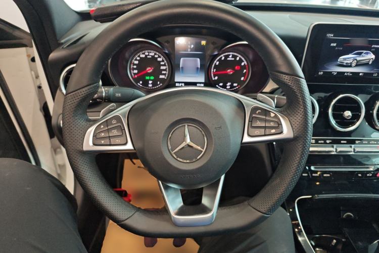 Used Mercedes-Benz C-Class 2017 Restyled C 200 Sport Edition Steering Wheel