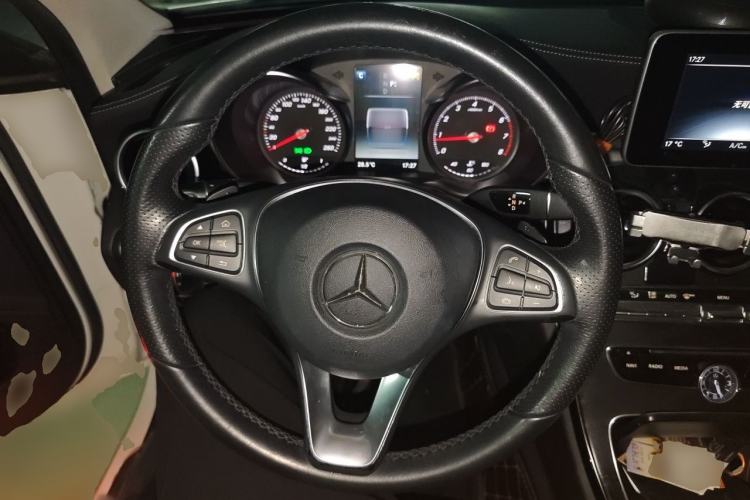 Used Mercedes-Benz C-Class 2017 Facelift C 200 L Sport Edition Steering Wheel
