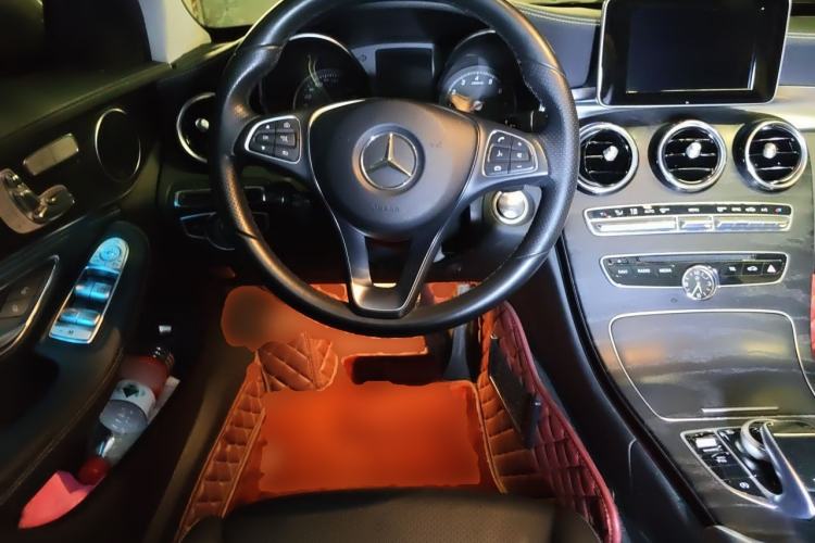 Used Mercedes-Benz C-Class 2017 Facelift C 200 L 4MATIC Sport Edition Steering Wheel